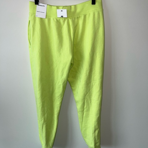 NWT Nike Girls Neon Green Joggers - Picture 3 of 8